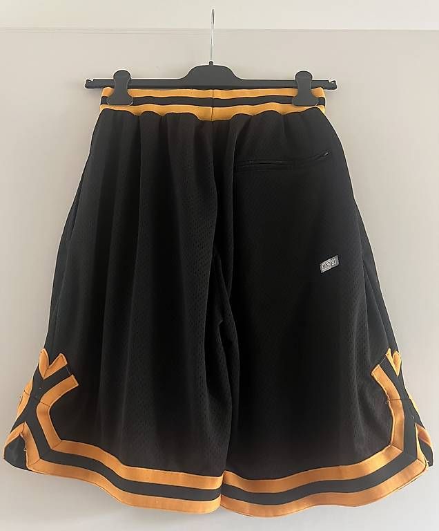 Pantaloni: Basketballshorts von K1X – Usato da Zürich venduto da san_b8lk 1