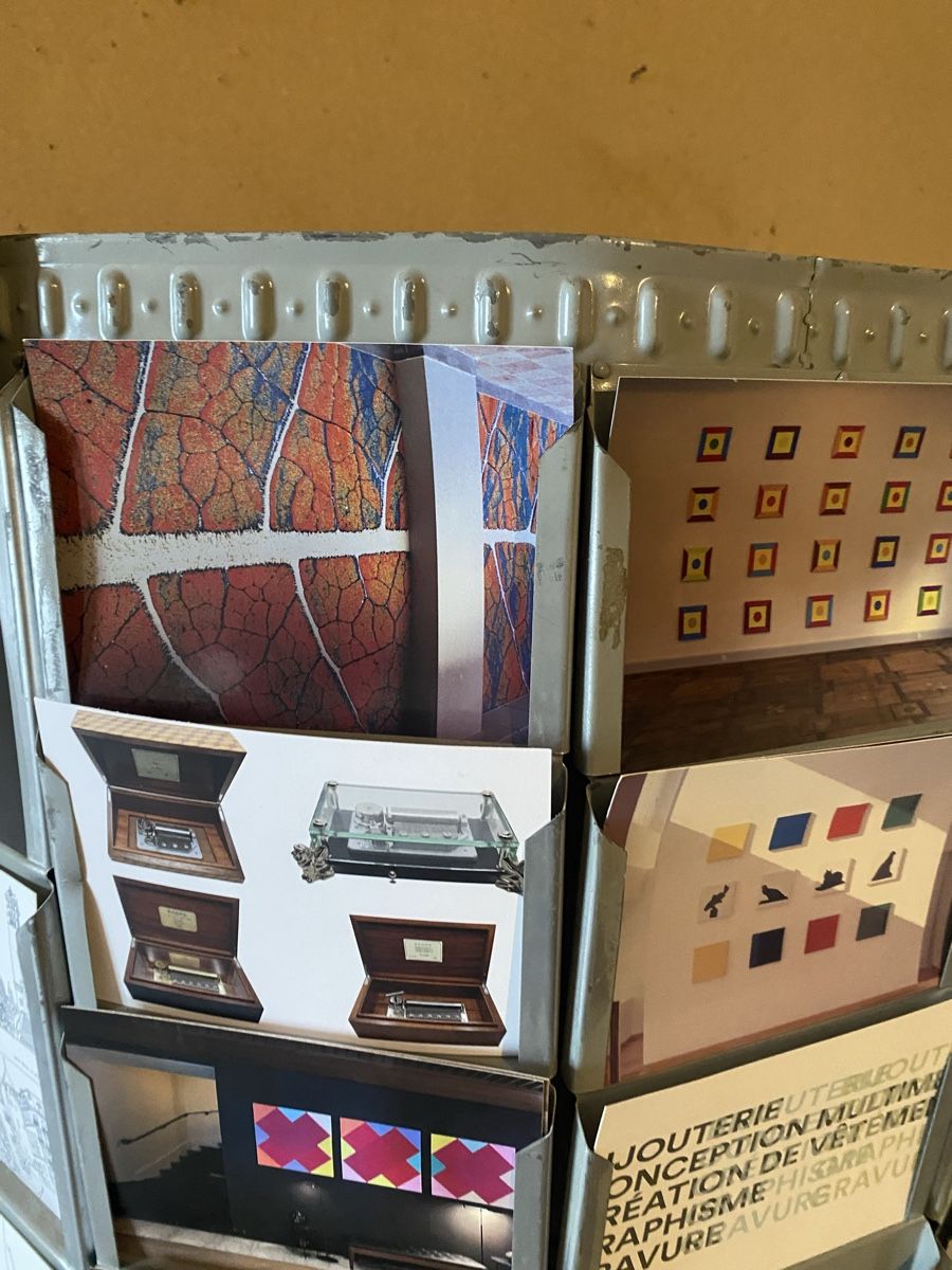 Allestimento di negozi e stand fieristici: Présentoir vintage cartes postales  – Usato da Lausanne venduto da Csamadhi 2