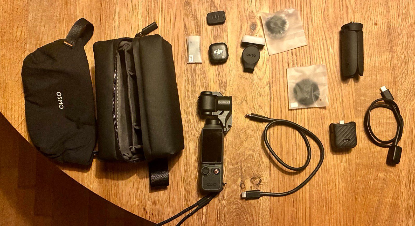DJI Camcorder: DJI Osmo Pocket 4 Creator Combo – Gebraucht aus Wabern von chr_d2wh 4