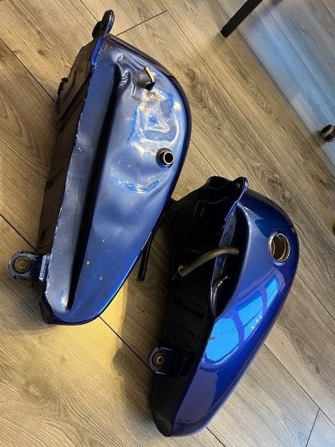 Harley-Davidson Autres accessoires p. véhicule: Harley-Davidson Benzintank Set Evolution blau gebraucht – D'occasion à Samstagern par Rentier8 2