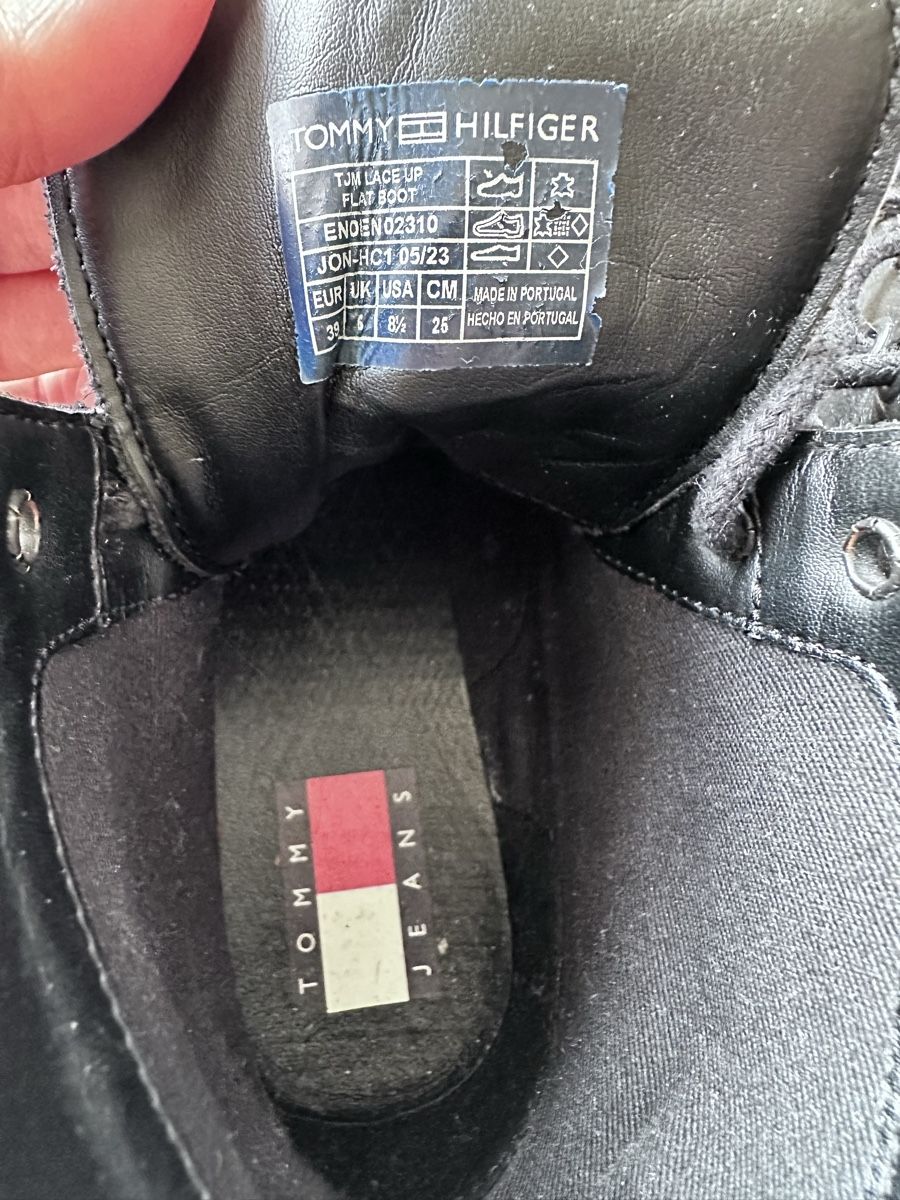 Tommy Hilfiger Scarpe da donna: Boots TOMMY JEANS noir 39 – Usato da Versoix venduto da kelborn 3