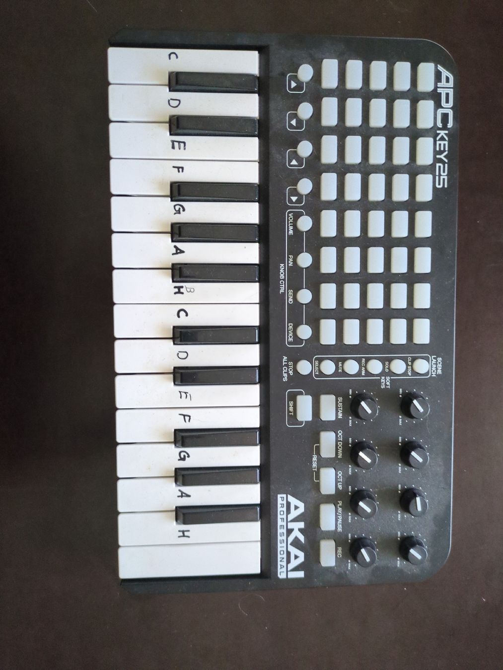 Akai Musikinstrumente: Akai APC Key 25 midi controller keyboard – Gebraucht aus Bern von han_lx9c
