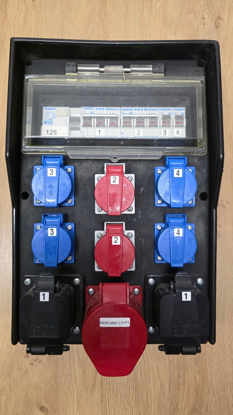 Elektrotechnik: Baustromverteiler CEE32A – Gebraucht aus Boniswil von LakeSide_Boniswil