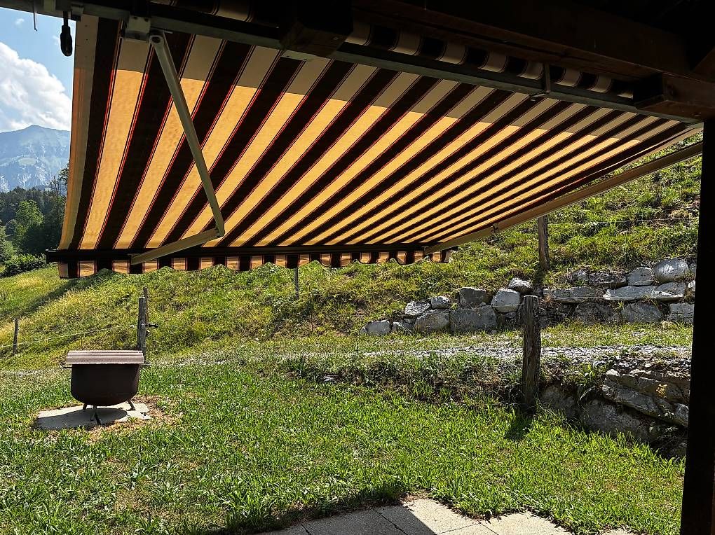 Marquises: Store – D'occasion à Spiez par Kafarep1