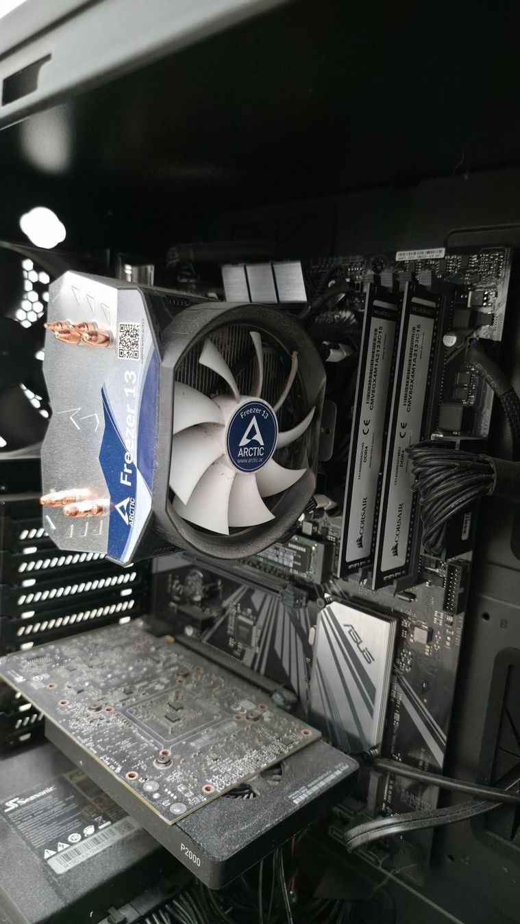 Asus PCs: PC Gehäuse mit Komponenten und Zubehör – Défectueux à Kloten par Robiin_zan 1