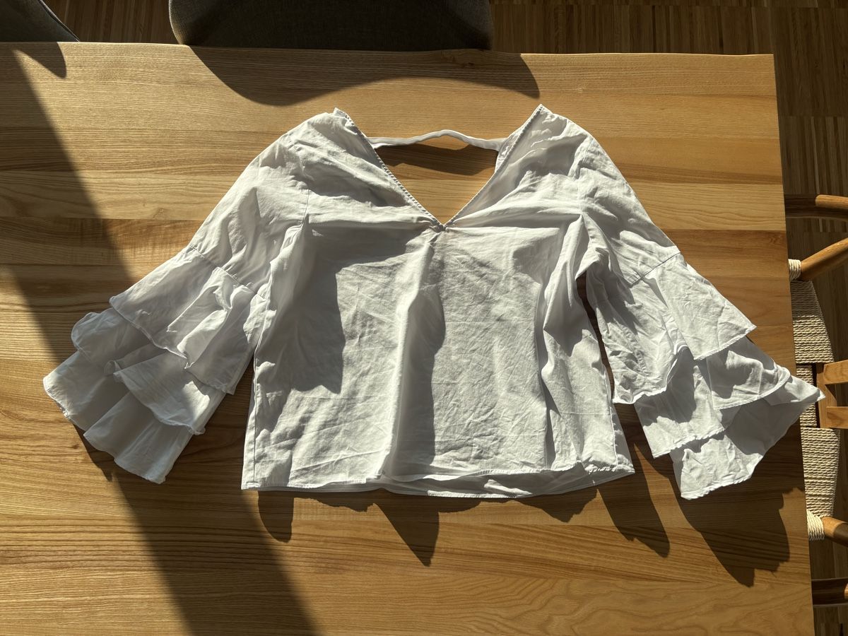 Zara Top: Zara white top - size s – Usato da Erlenbach ZH venduto da Ma.Pi