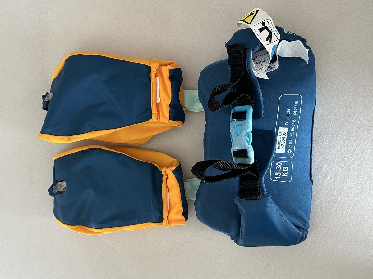 Decathlon Gilets de sauvetage: Ceinture de natation  – D'occasion à Marly par Ben_08 1