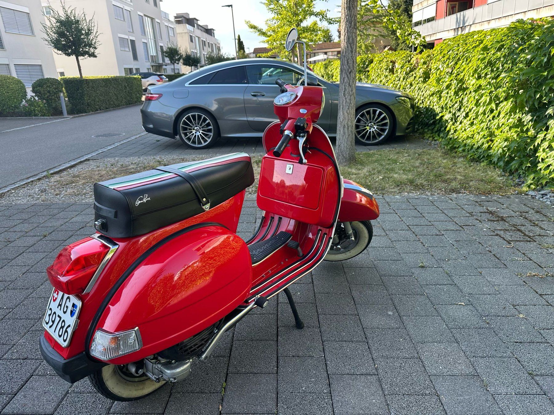 Vespa Scooter: Vespa PX 125 – Usato da Zürich venduto da FortySixGmbH