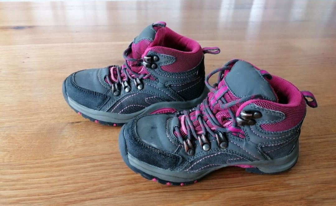 Schuhe für Mädchen: Wanderschuhe Gr 29/30 – Gebraucht aus Binz von julijuli 1
