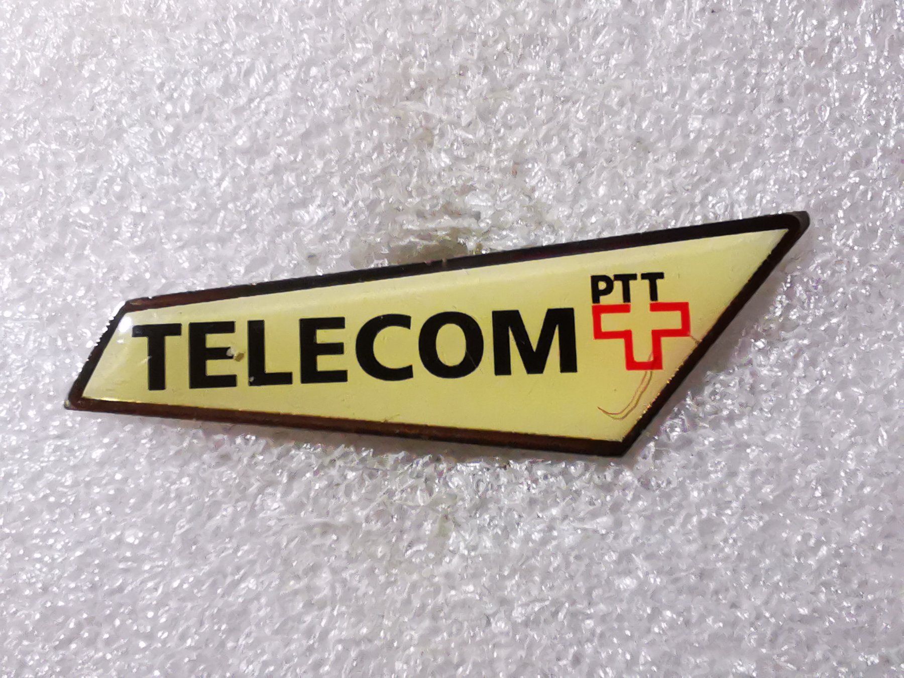 Placchette & Badge: Ansteckpin 102: PTT Telecom – Usato da Oppligen venduto da Pin-Fall-Shop