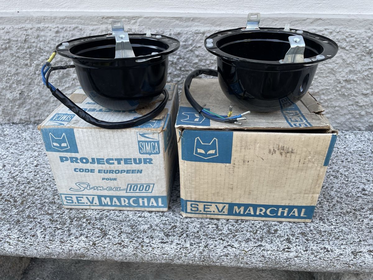 Tutti pezzi di ricambio auto: Simca 1000 Lot 2 Cuvelage de phare – Nuovo (secondo la descrizione) da Tenero venduto da pardo7 3