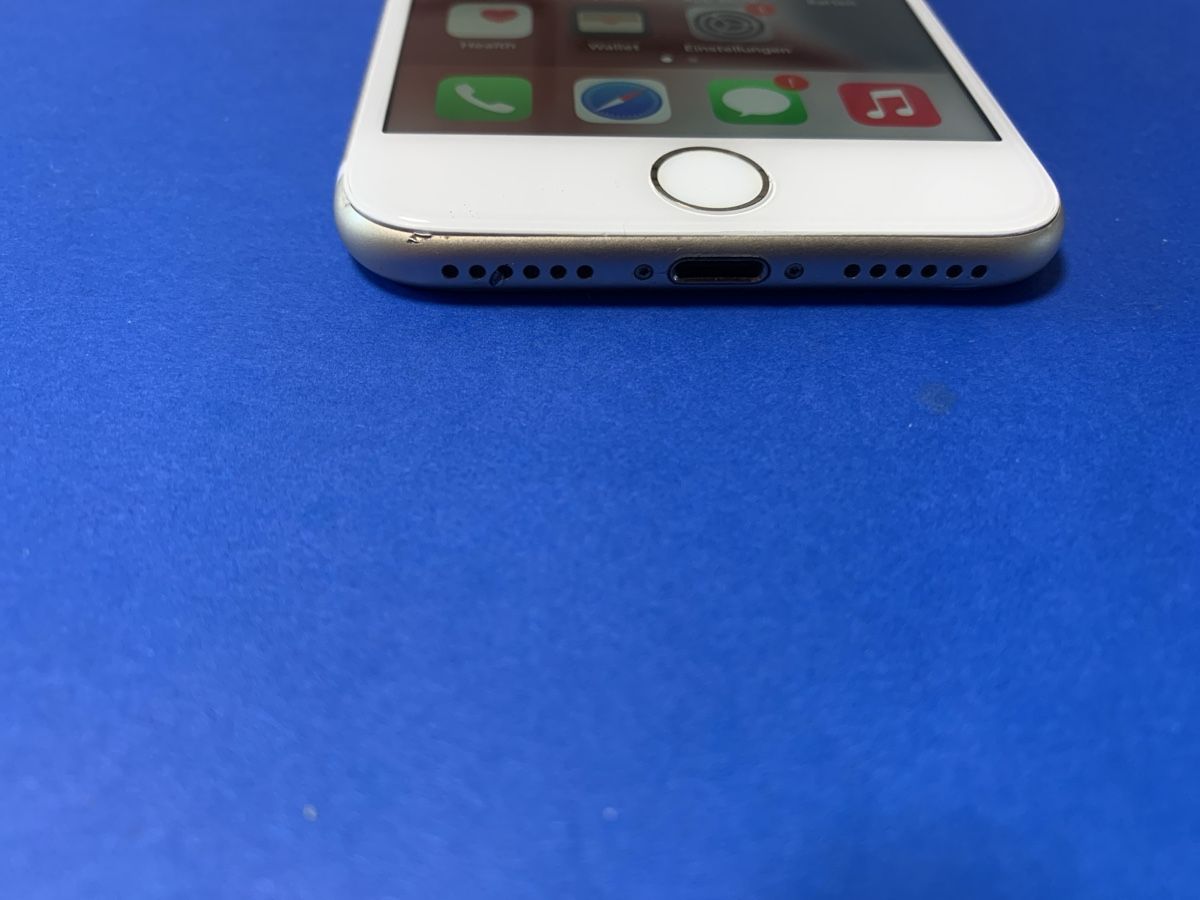 Apple Handys / Smartphones: iPhone 7 32Gb (2) – Gebraucht aus Bremgarten AG von  4