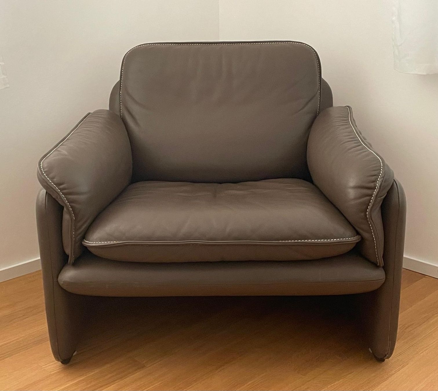 De Sede Divani: De Sede,  DS61,  2er Sofa mit Fauteuil , Leder, Topzustand – Usato da Basel venduto da max_6jfp 2