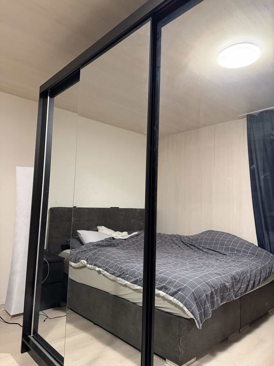 Garderobe: Kleiderschrank – Gebraucht aus Niederbipp von sch_zbv9 4