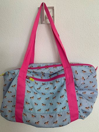 Leichte Tasche hellblau mit Pferdmuster
