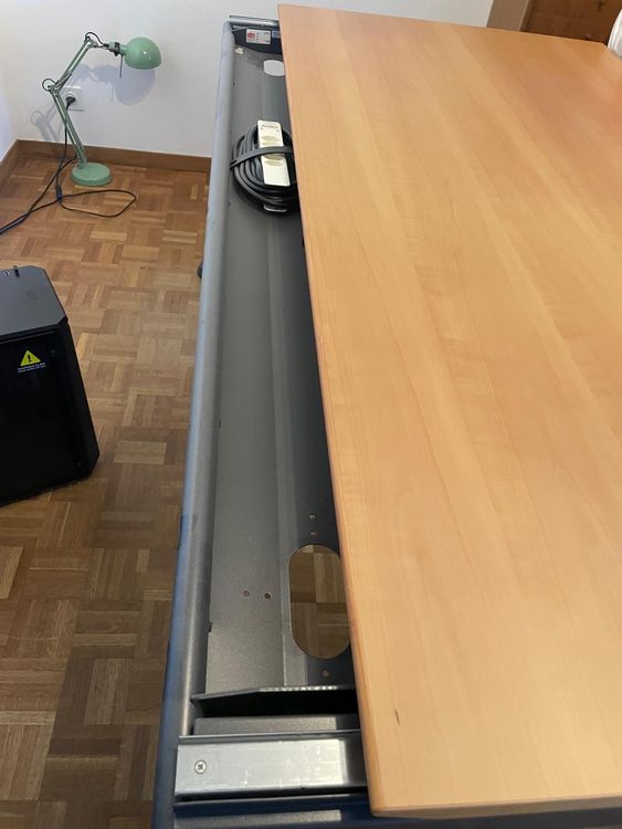 Scrivanie: Einstellbarer Bürotisch - Top Zustand! – Usato da Küsnacht ZH venduto da ElenaT20 5