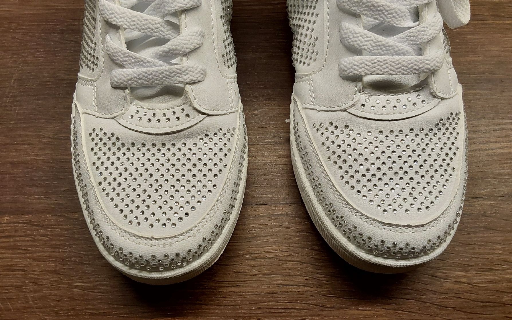 Graceland Damenschuhe: Sneakers Graceland 39 weiss – Gebraucht aus Köniz von scopello12 2