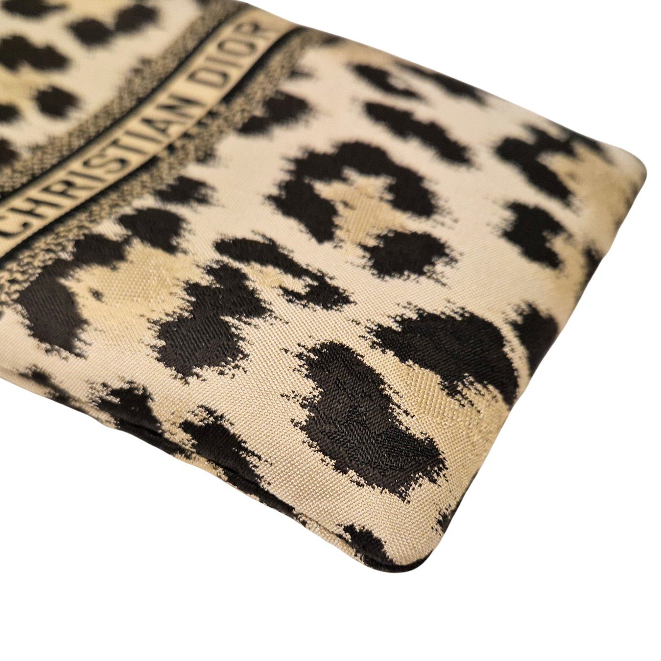 Dior Borse da donna: Christian Dior Mizza Leopard Canvas Multifunctional Pouch – Usato da Zürich venduto da Liloubags 4
