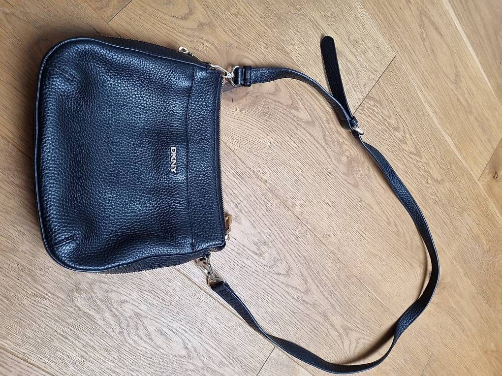 Borse da donna: Tasche in schwarz – Usato da Grosswangen venduto da _Ra