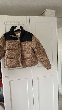 Elegante Winterjacke mit Muster