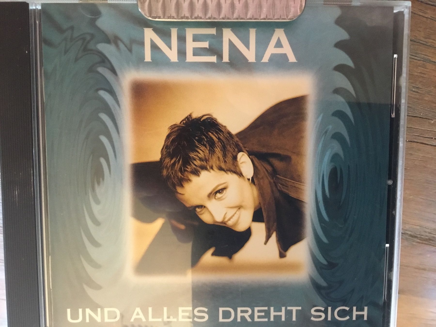 CD: Nena Und Alles Dreht Sich CD – Usato da Thierachern venduto da sweden08