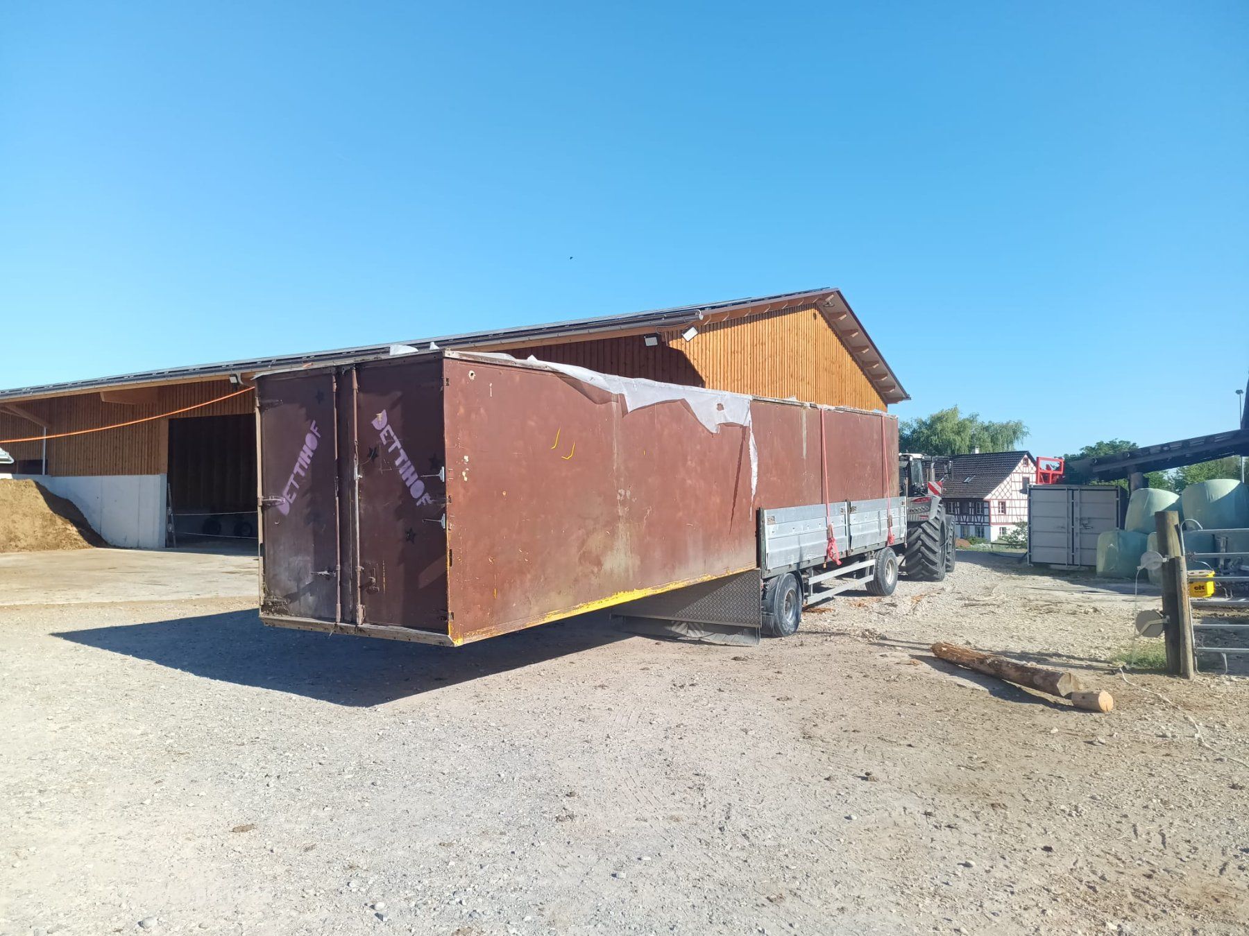 Baucontainer: Zweifel Container ca12.2 meter lang – Gebraucht aus Weisslingen von Pidilexion 4