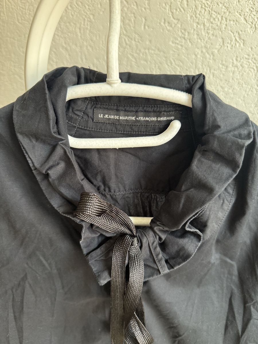 Camicette: Chemise noire col froncé Marithé François Girbaud,t.M – Usato da Tavannes venduto da Thriftshop 1