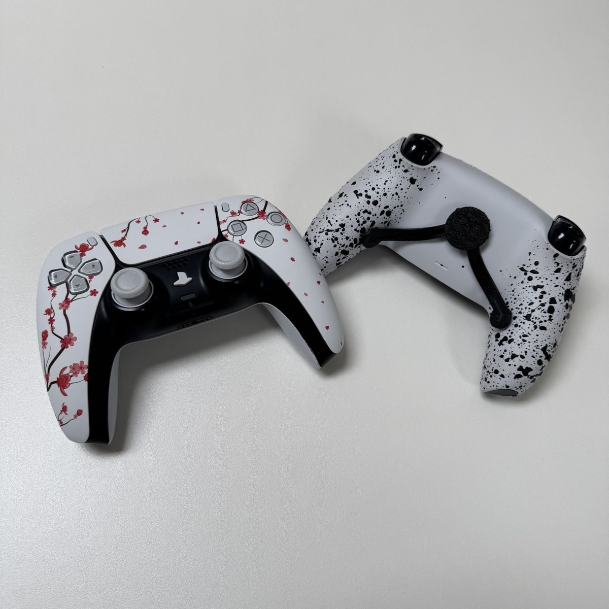 Sony Controller: PS5 Controller Scuf Sakura Design – Nuovo (secondo la descrizione) da Derendingen venduto da Abishan1902