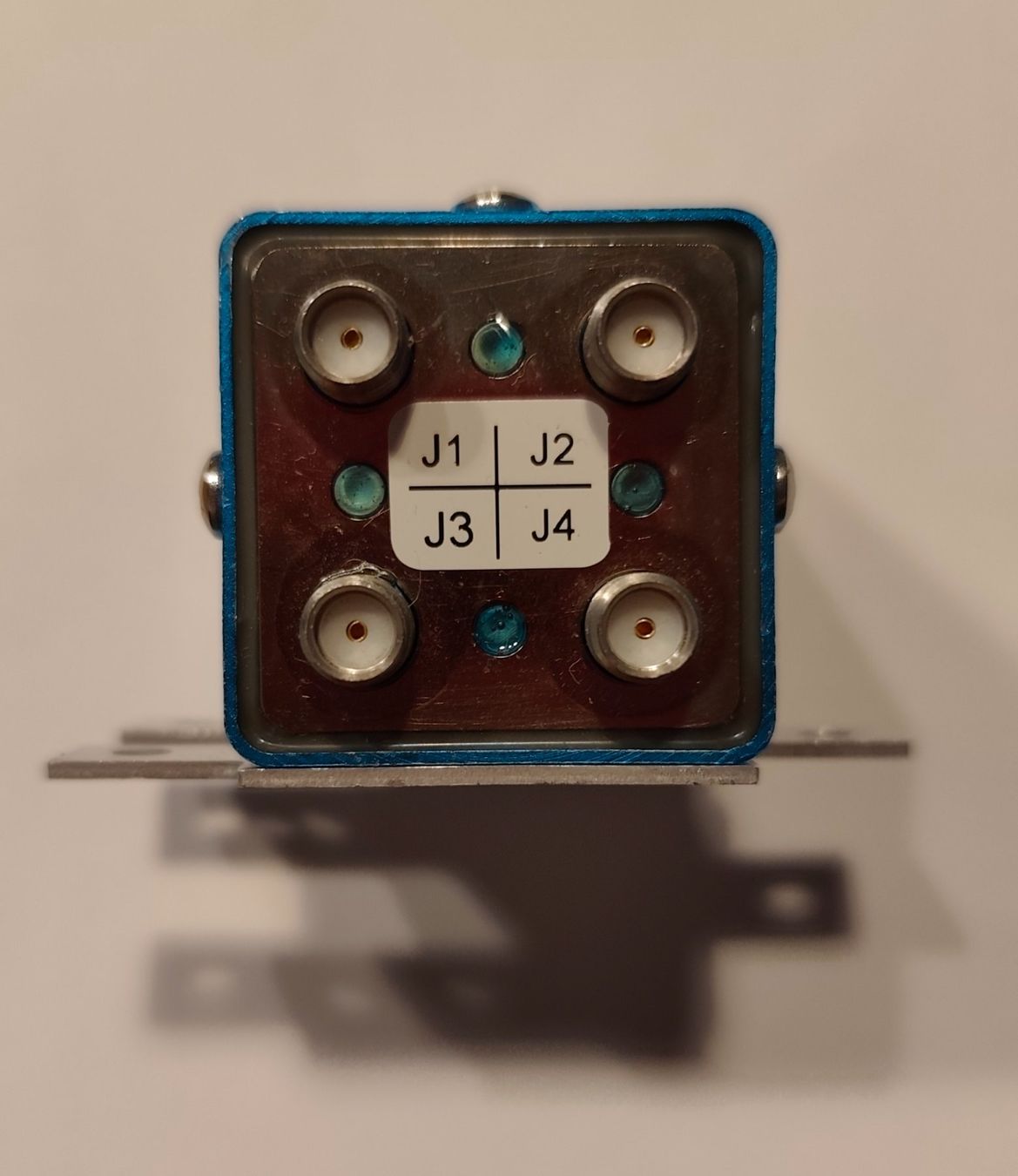 Radiocomunicazione: Coax Relais DC-18GHz 12V – Usato da Mühleberg venduto da Riverinyoureyes 2
