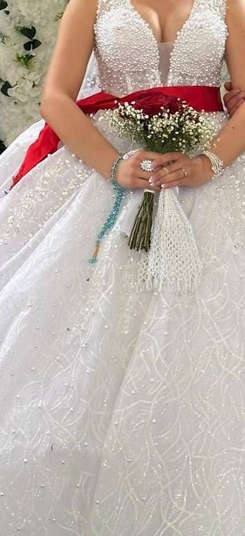 Vestiti: Robe de mariée à vendre où louer ? – Usato da Aigle venduto da sad_2vsg 2