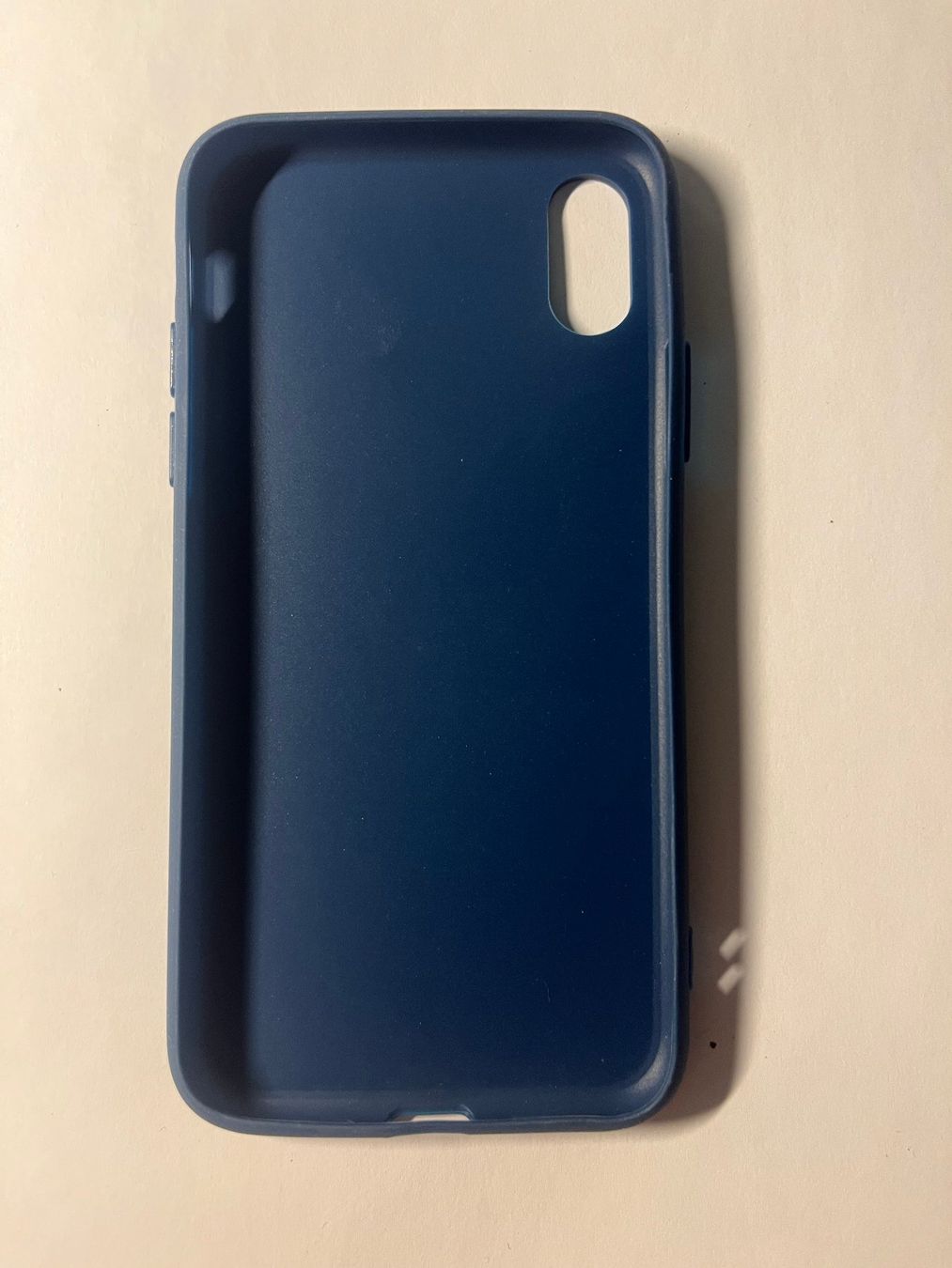 Coques & Protection écran: Schutzhülle Case iPhone X Schwarz, Rot oder Blau – Neuf (Voir description) à Hubersdorf par Gewonnen 4