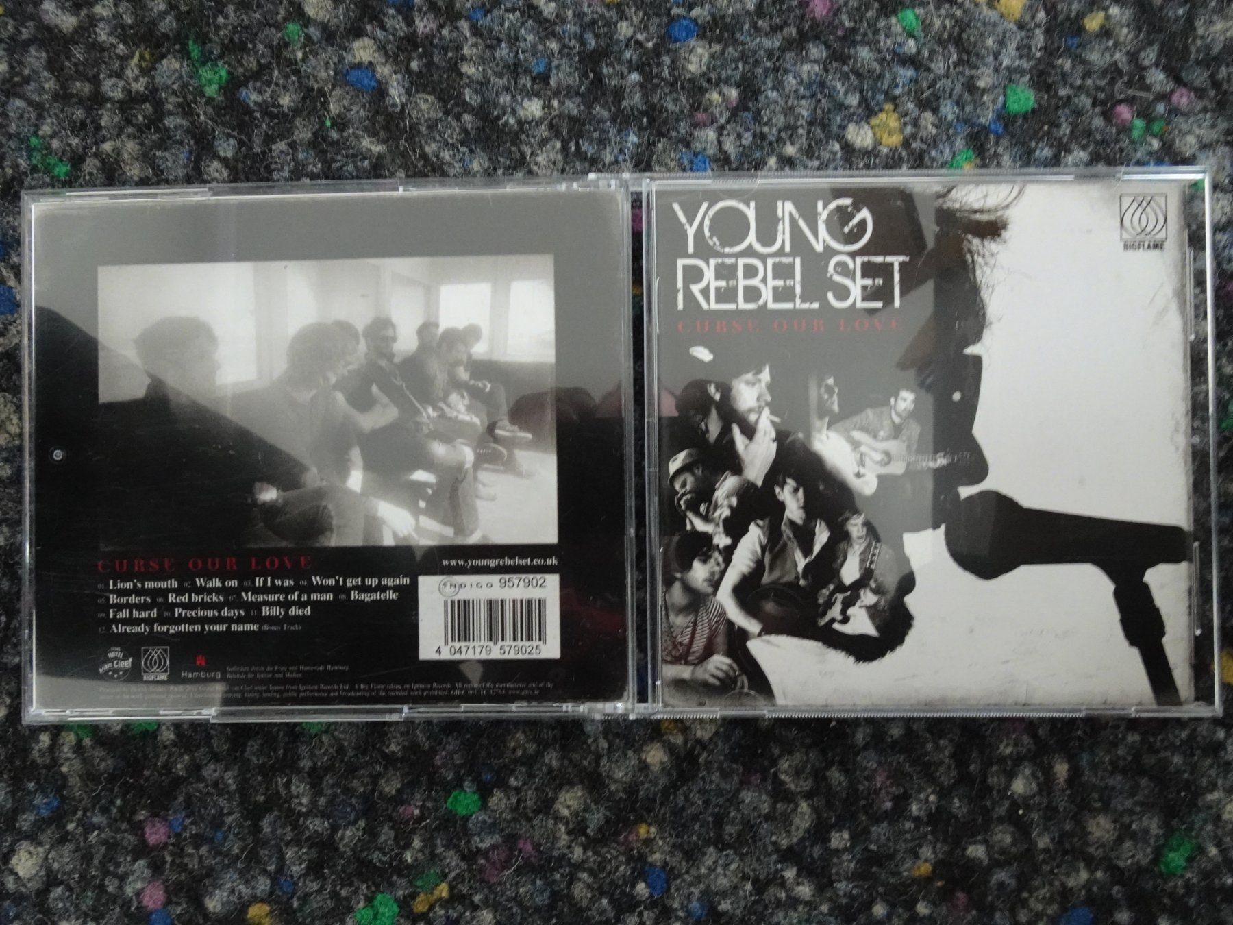 CD: CD : Young rebel set – Usato da Lotzwil venduto da Kiddis