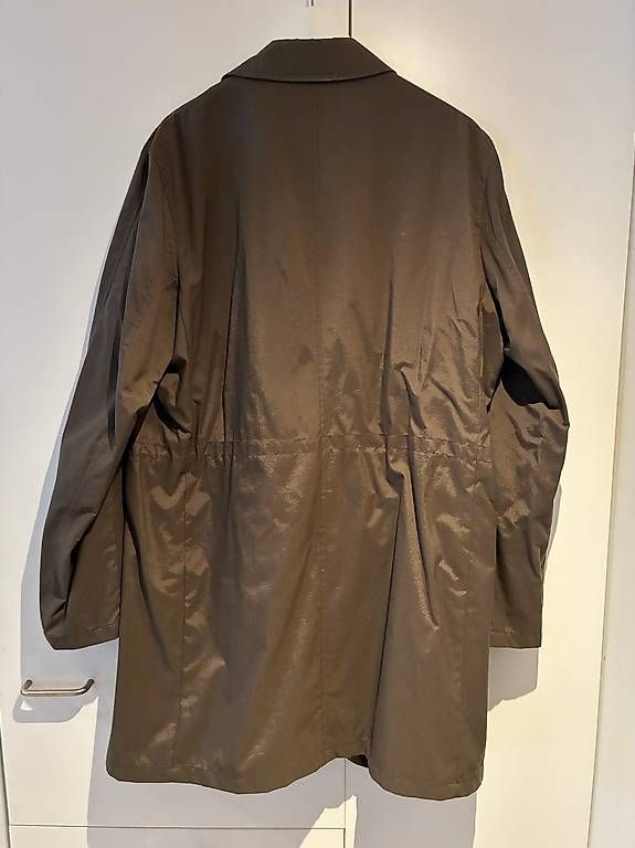 Hugo Boss Cappotti: Hugo Boss Regenmantel – Usato da Zürich venduto da 36b_fx96 1