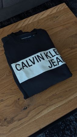 Calvin Klein Jeans Sweatshirt schwarz Logo – Grösse M – Neu