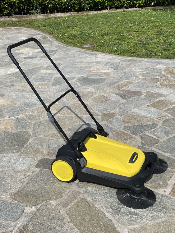 Balayeuse Mécanique Kärcher S4 Twin - Largeur 68cm - Bac 20L - Silencieuse Et Sans Moteur