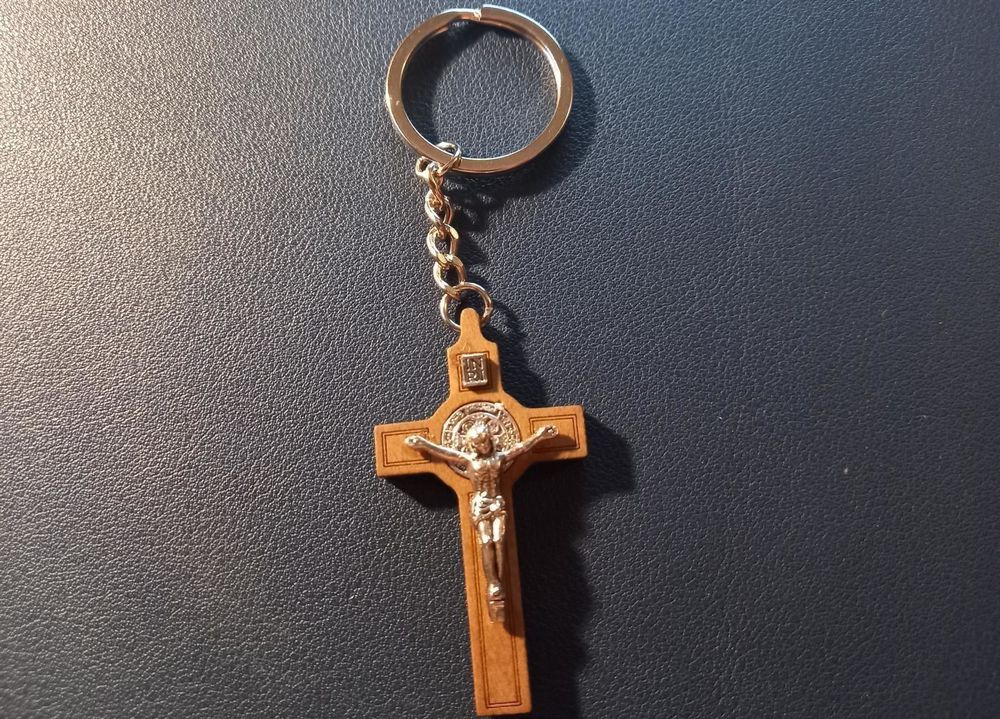 Porte-clés Crucifix Chrétien En Métal Argenté - Croix Simple, Sans Marque, Neuf Sans étiquettes, Unisexe