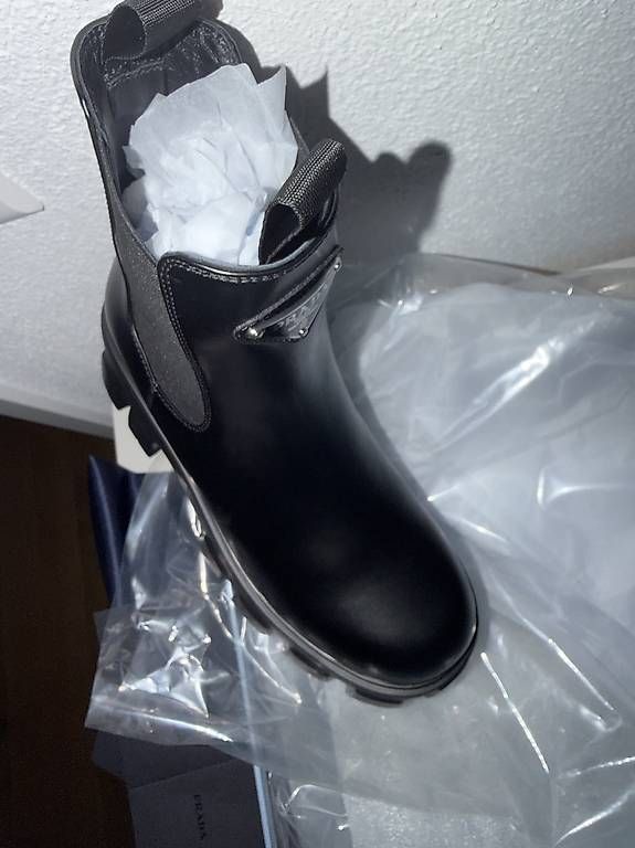 Scarpe da donna: "Prada"Boots neu verpackt Grösse 37 – Usato da Pratteln venduto da melanievik 3