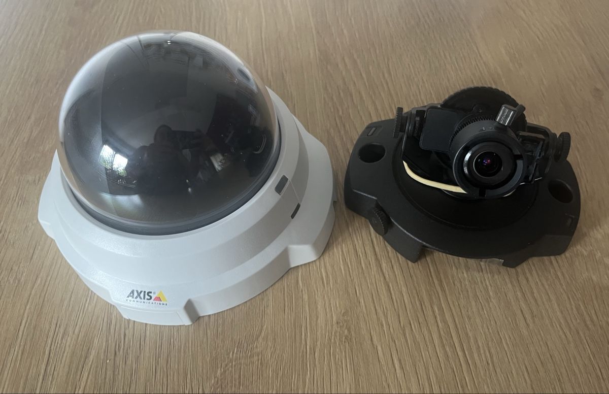 Axis Webcams: AXIS M3204 Network Camera mit OVP – Neu (gemäss Beschreibung) aus Boniswil von escorpio 2