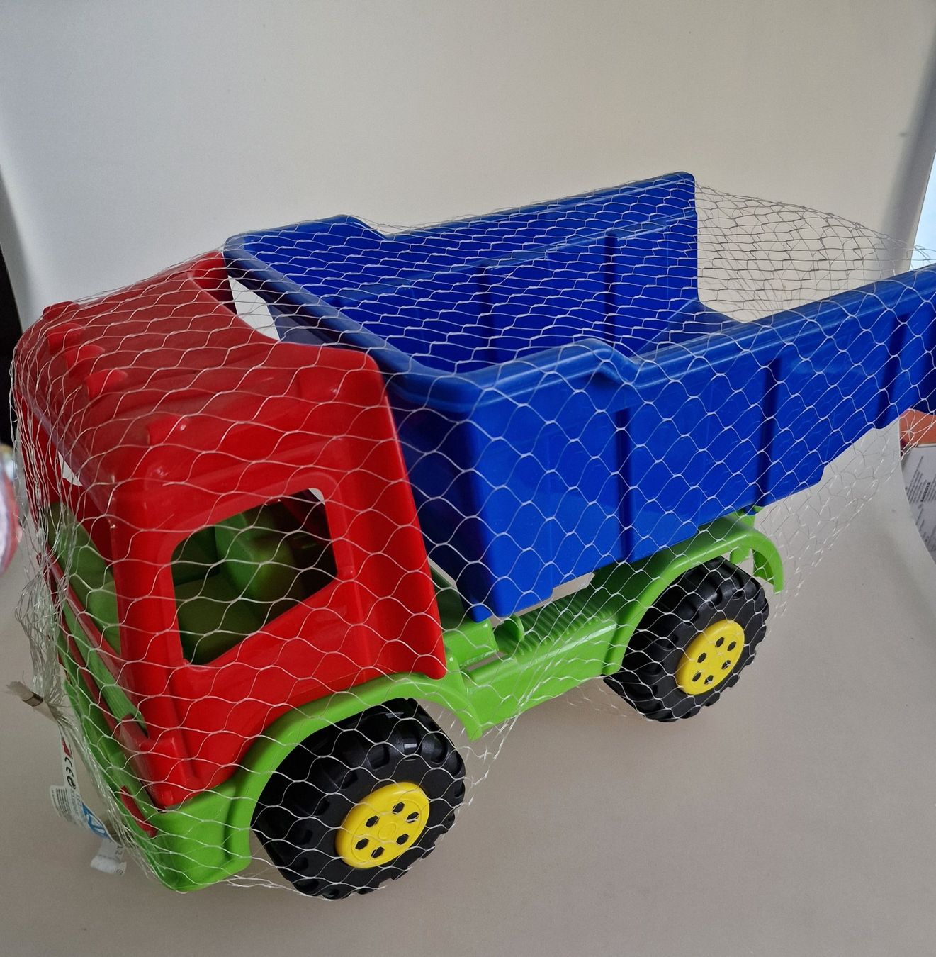 Sandkasten: Sandspielzeug Lastwagen Neu – Neu und originalverpackt aus Oberuzwil von aseinkaufswelt