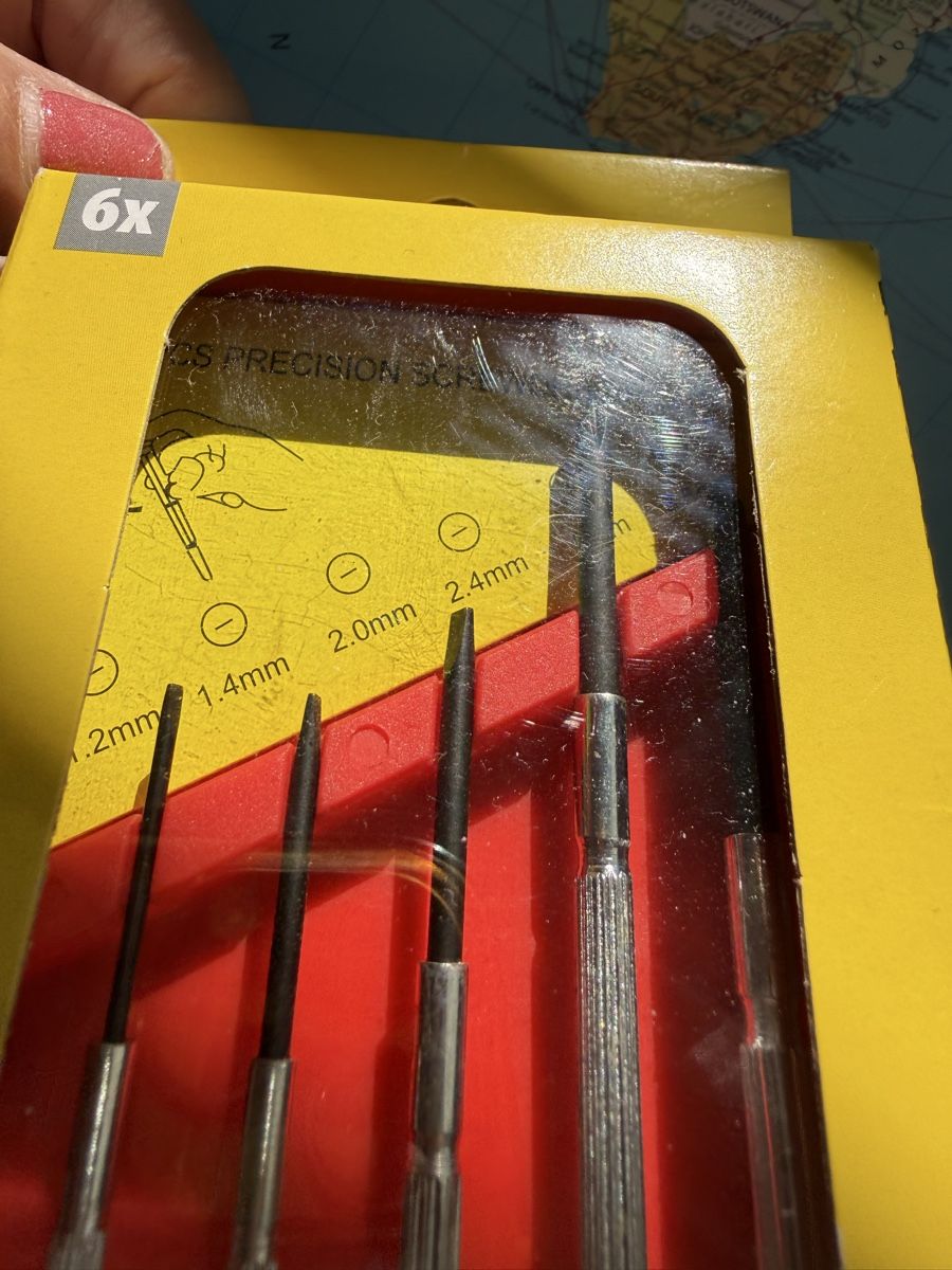 Tutti gli attrezzi: NEU***PRECISION SCHRAUBENDREHER***SUPER GESCHENK*** – Nuovo e nell'imballaggio originale da Zürich venduto da Ceca52 1
