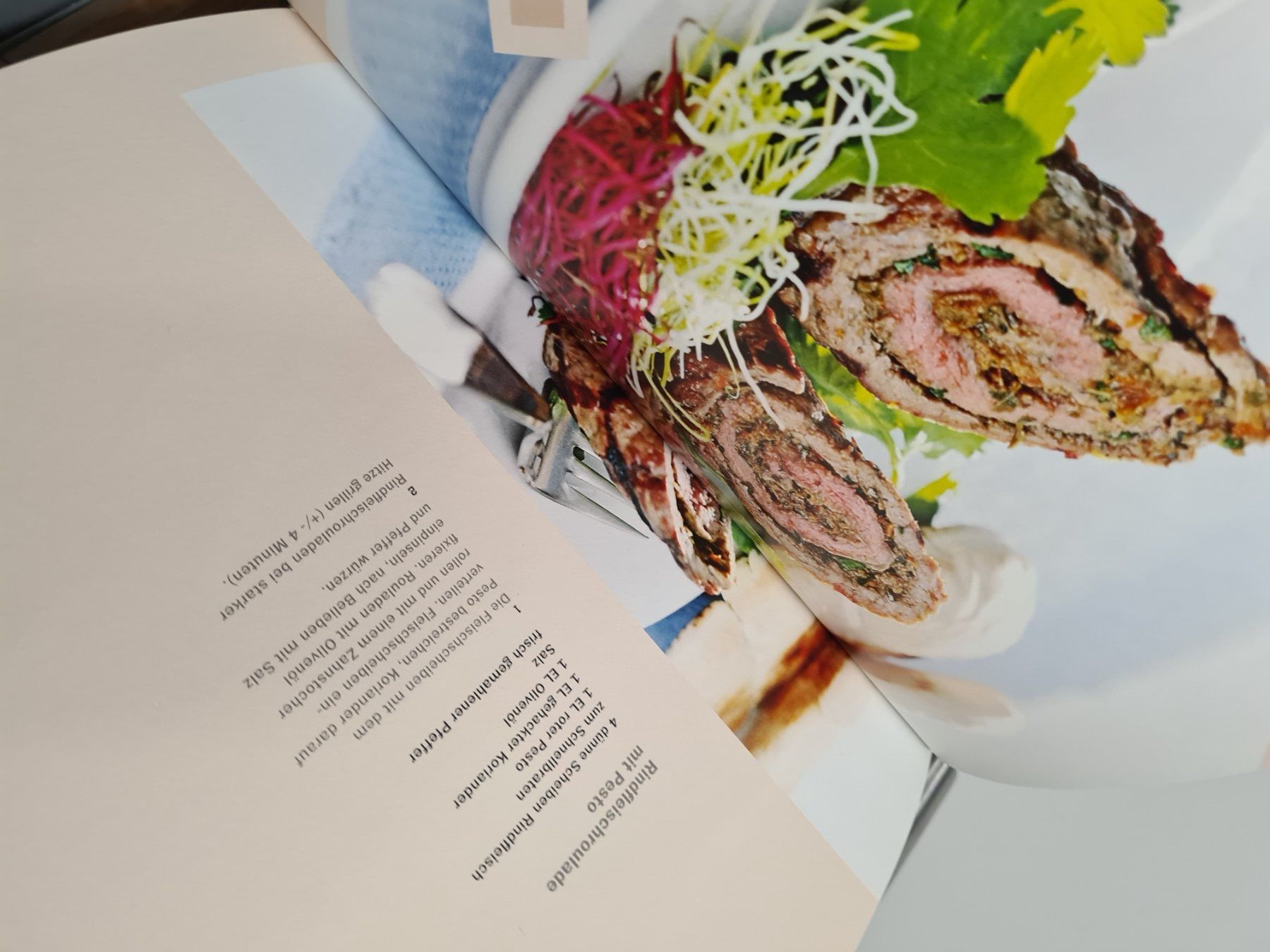 Bücher: Kochbuch / Helden am Grill – Gebraucht aus Amriswil von used2use 3
