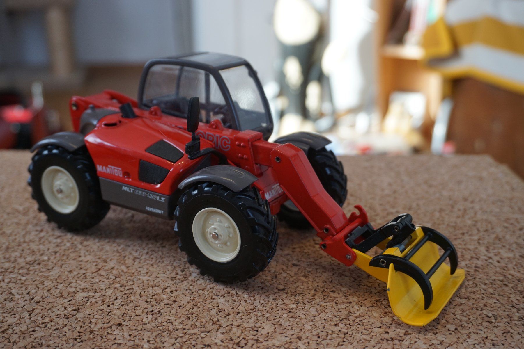 Siku Spielzeuge: Siku Manitou MLT 633-120LS Powershift 1:25 COOL !!!!!!!!!!!! – Gebraucht aus Reiden von Doppeldecker69