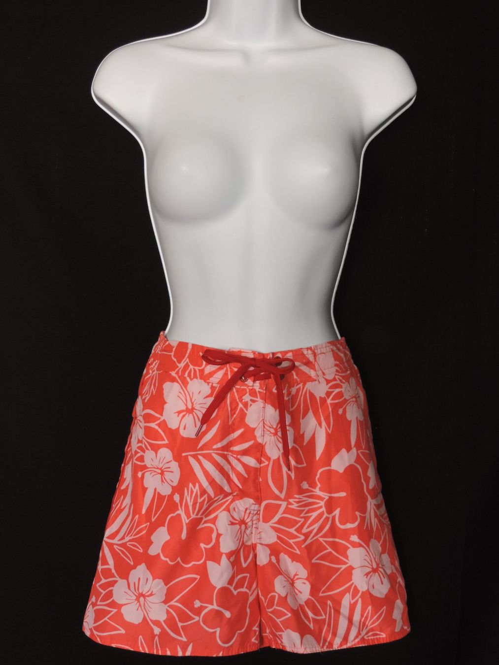 Hosen: short rose à fleurs Hawaï – Gebraucht aus Genève von Axelle333 3