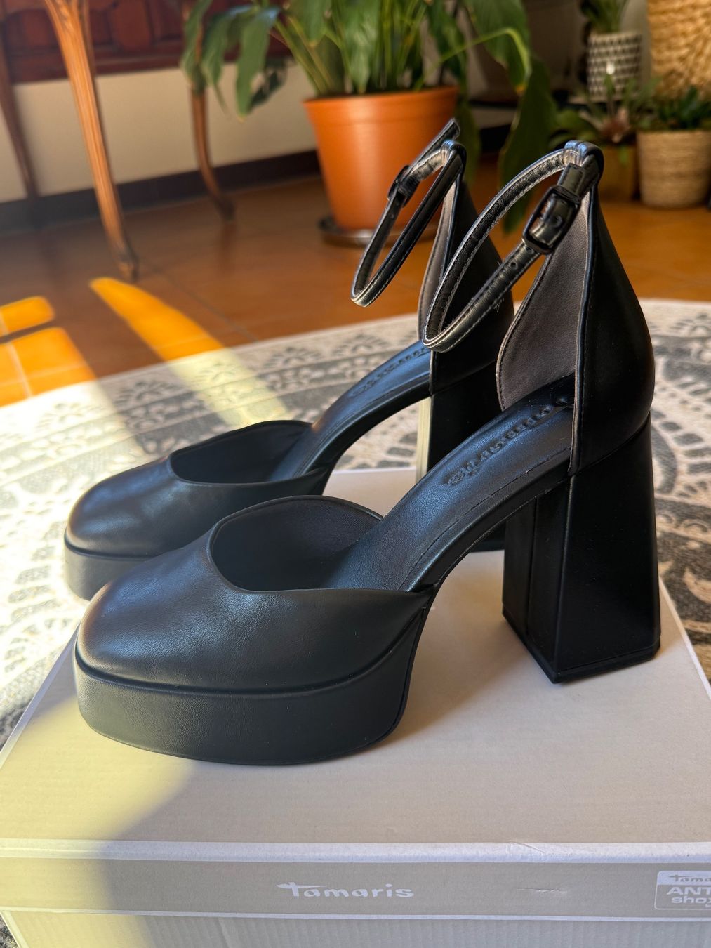 Tamaris Damenschuhe: Scarpe con  plateau Tamaris – Neu (gemäss Beschreibung) aus Bellinzona von bul_mvy5 8