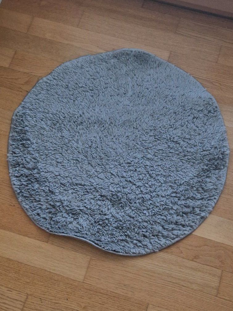 Teppiche: 2 Runde Teppiche/Vorleger fürs Badezimmer, 65 cm – Gebraucht aus Buchs SG von mr9470 1