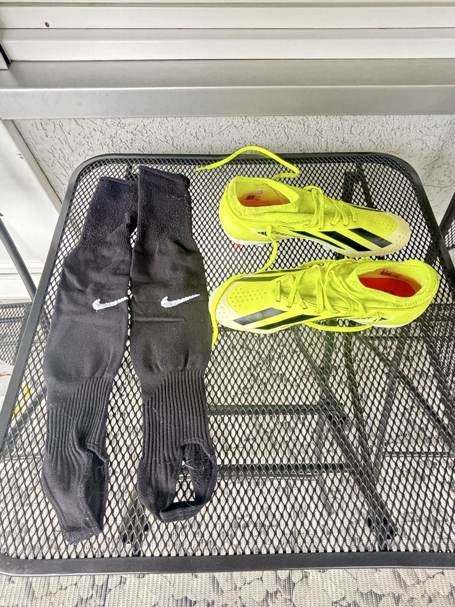 Adidas Scarpe per ragazzi: Fussball Schuhe  – Nuovo (secondo la descrizione) da Zuchwil venduto da nussburger 1