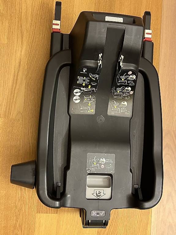 Seggiolini per auto: Avionaut Basisstation IQ Isofix – Usato da Duggingen venduto da pingu76 1