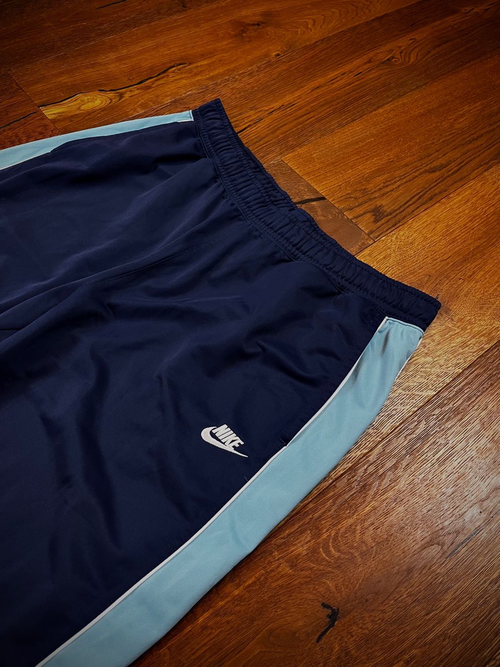Nike Pantaloni: Blaue Nike Trainingshosen – Nuovo (secondo la descrizione) da Lindau venduto da KT_Vintage 1