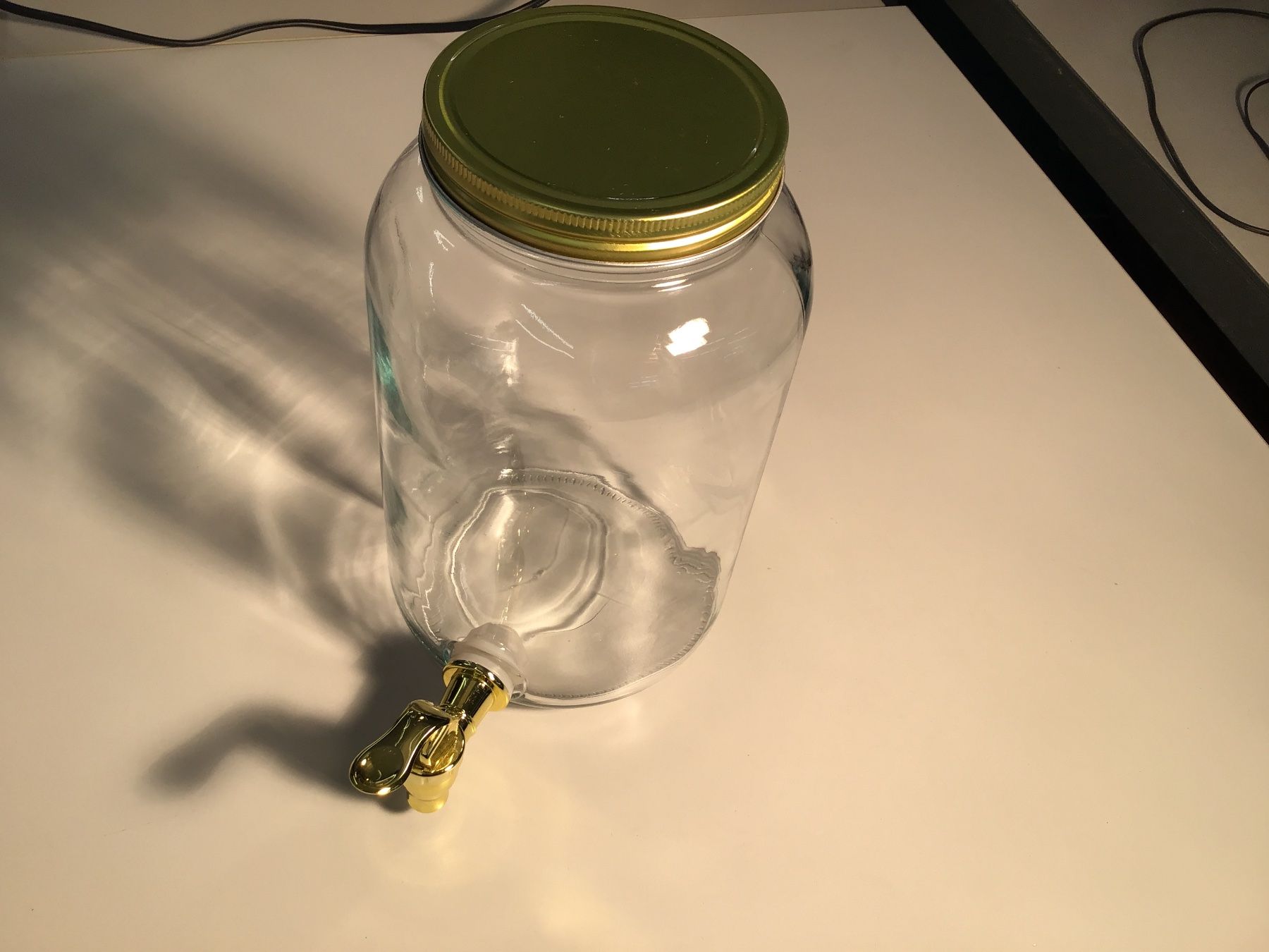 Gläser: Getränkespender Glas mit Zapfhahn – Gebraucht aus Dübendorf von sdbu-frappant