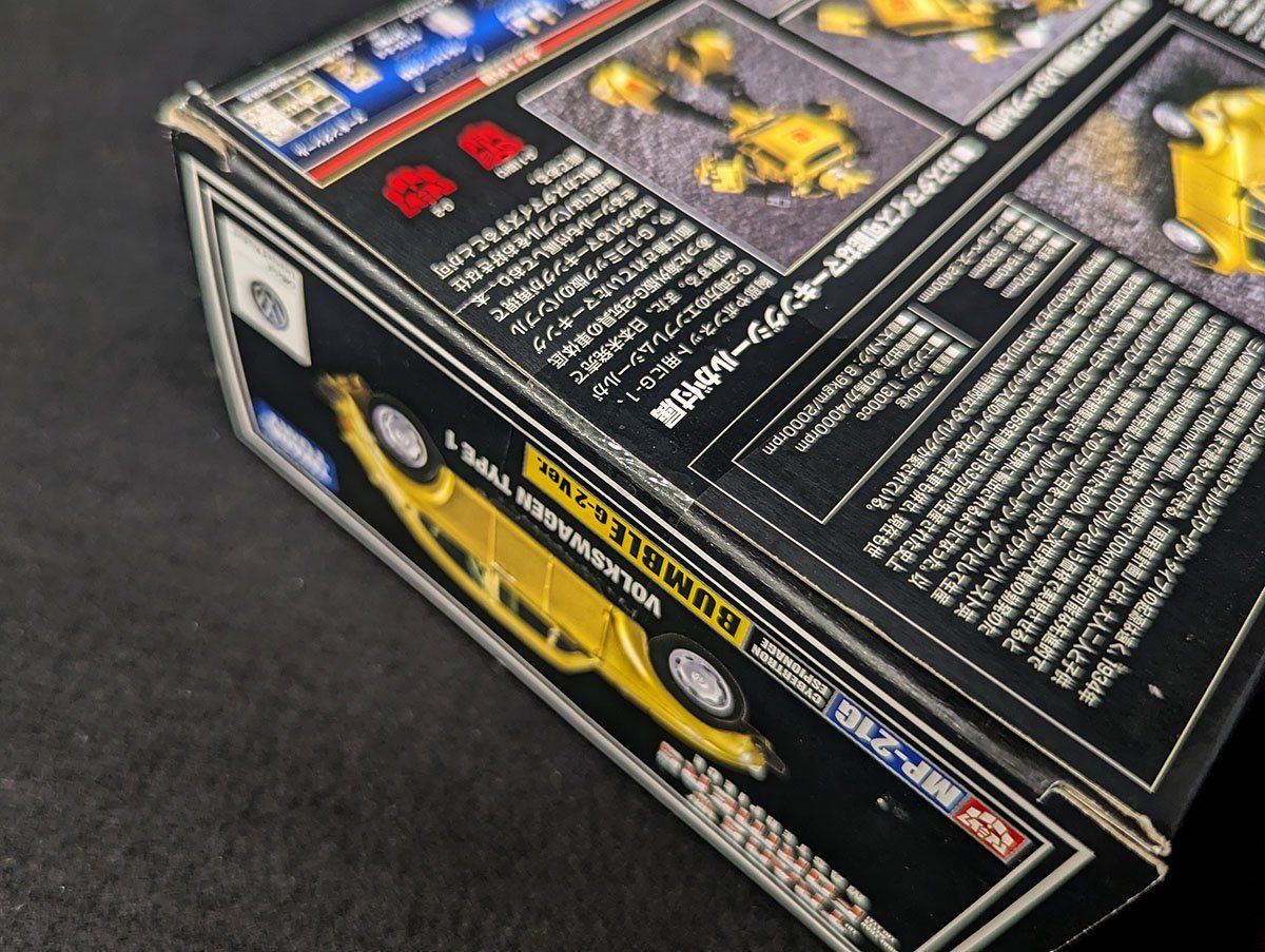Statuette: Bumblebee gold Transformers Masterpiece Takara original NEW – Usato da Lausanne venduto da UncannyGames 6